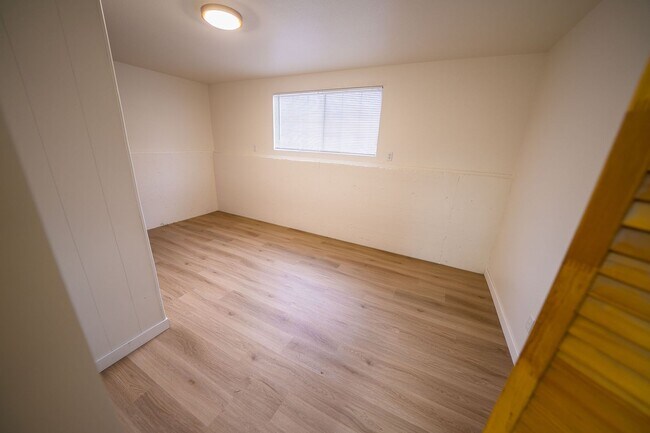Building Photo - 1201 S 860 W