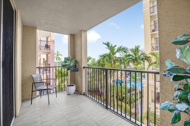 Building Photo - 520 SE 5 Ave