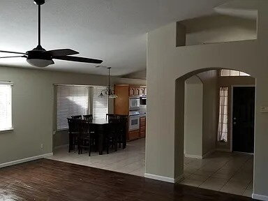 Building Photo - 3 bedroom 2.5 bath home.
