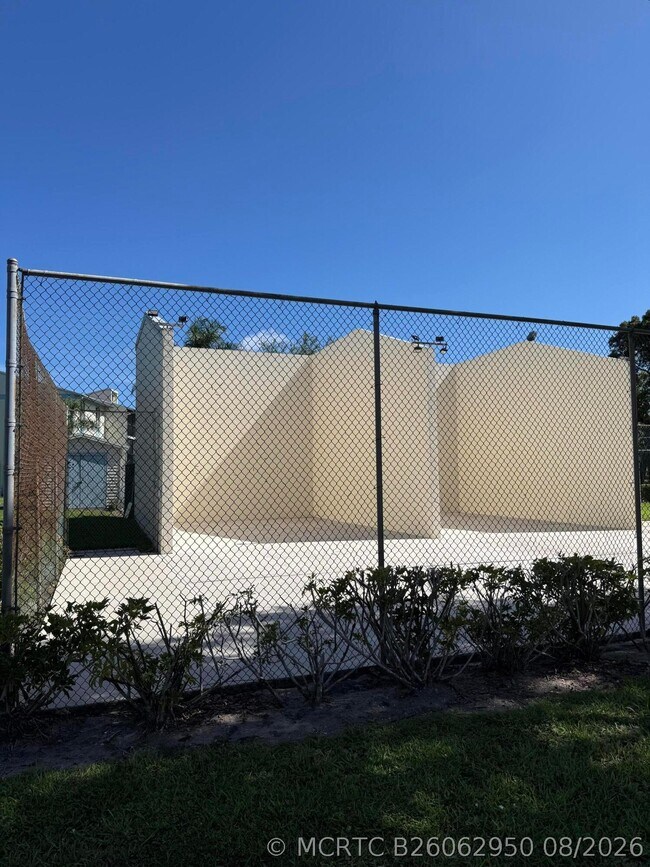 Building Photo - 1110 Green Pine Blvd