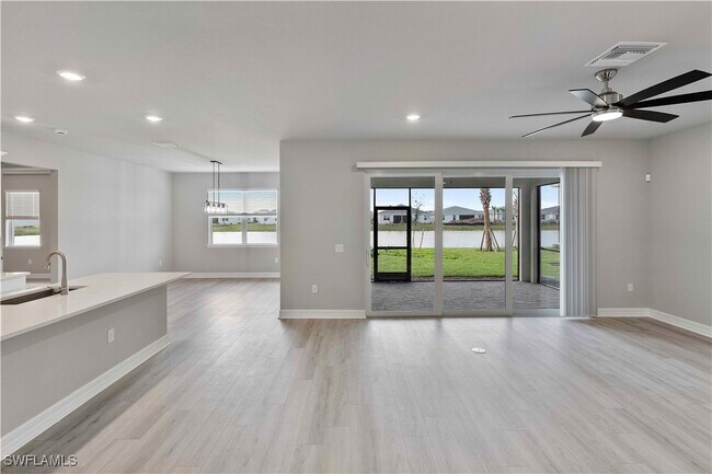 Building Photo - 16420 Seven Lks Ave