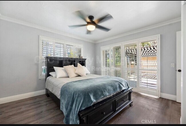 Building Photo - 2764 Tropicana Dr