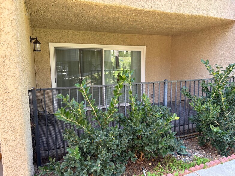 Building Photo - 7950 Via Latina