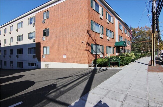 Building Photo - 960 Hope St