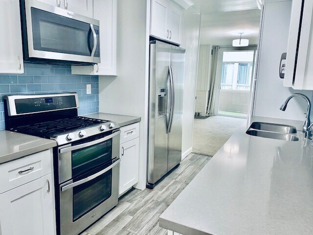 Kitchen - 6515 Green Valley Cir