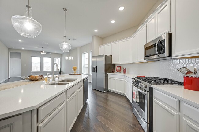 Building Photo - 10707 Deer Path Dr