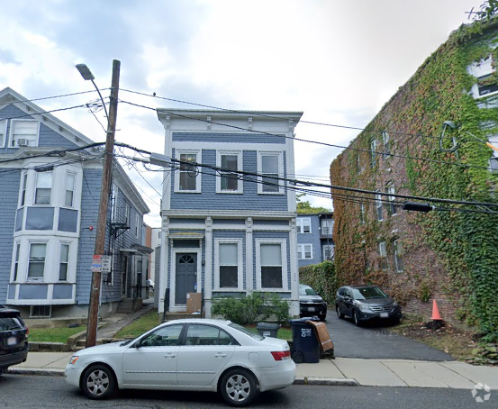 Building Photo - 224 Banks St