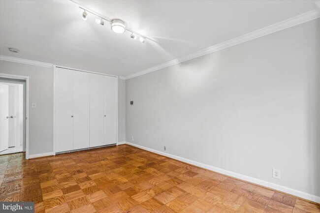 Building Photo - 4201 Cathedral Ave NW