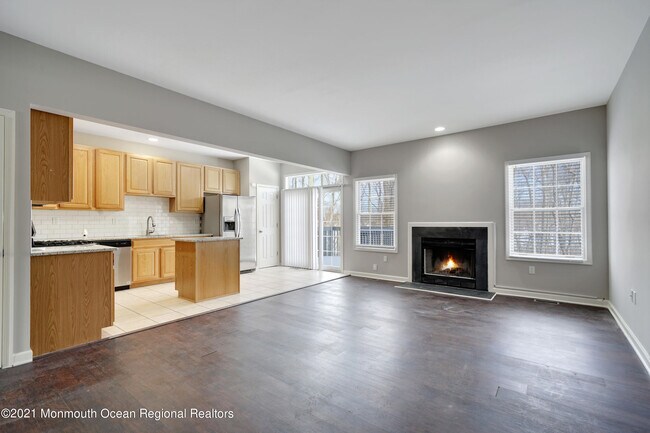 Building Photo - 44 Smock Ct