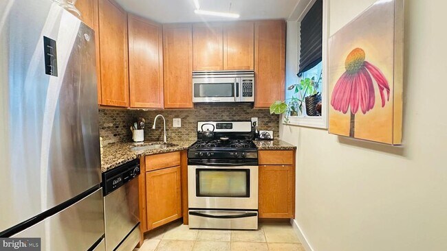 Building Photo - 1816 Kalorama Rd NW