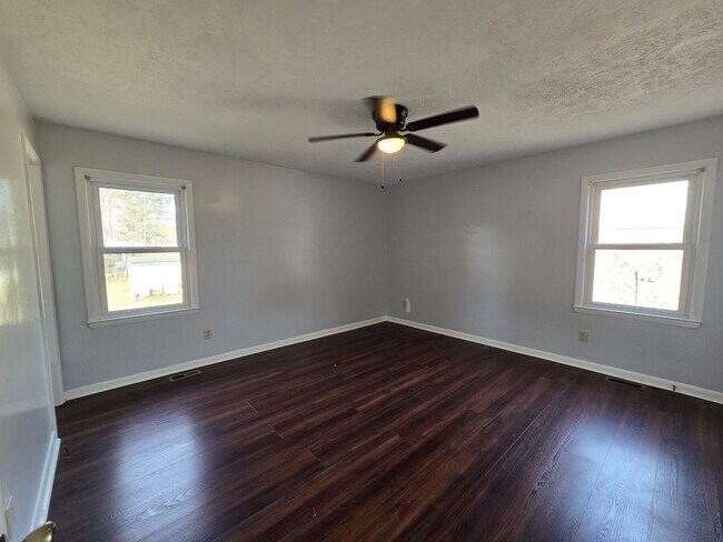 Building Photo - 6758 Seaford Dr