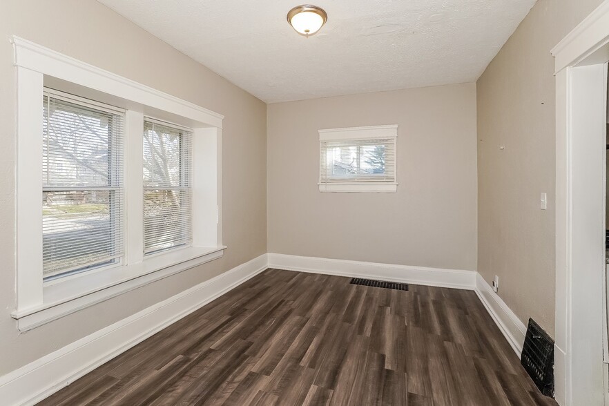 Building Photo - 1069 Herberich Ave