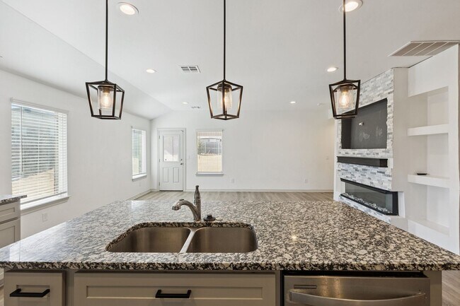 Building Photo - Stunning 4-Bed Home in Deer Creek Schools with Open Floorplan & Community Amenities