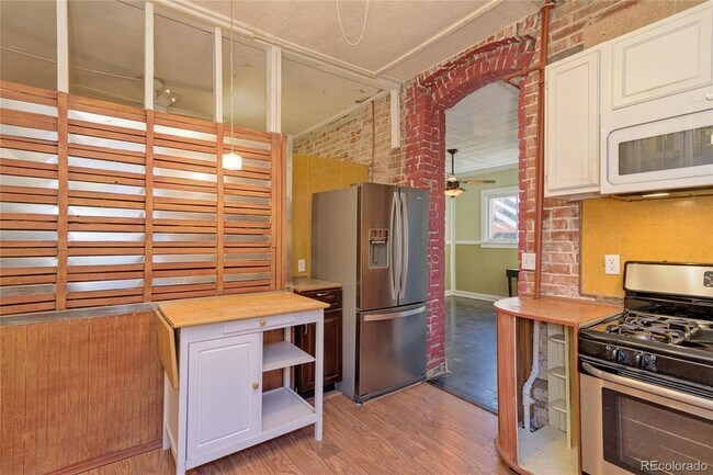 Building Photo - 123 S Pennsylvania St