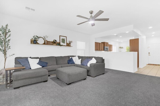 Building Photo - Stunning Single-Level Rental In The Highly Sought-After Anthem at Merrill Ranch!