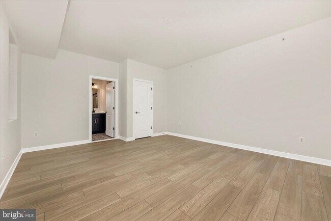 Building Photo - 714 Iron Frg Rd