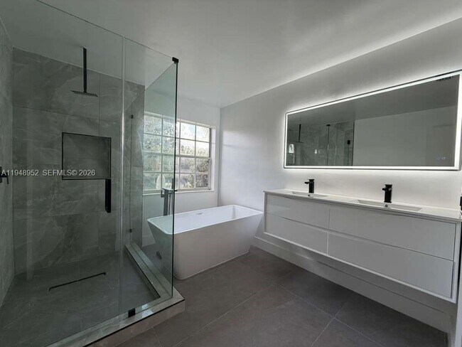 Building Photo - 189 Cameron Dr