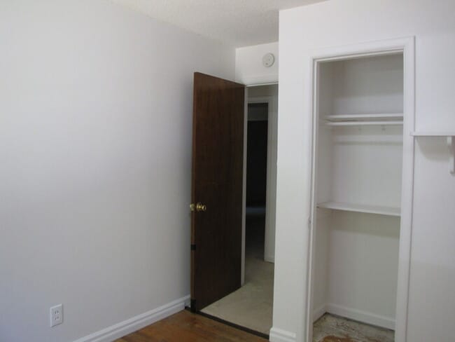 Building Photo - 307 W Delafield Ave