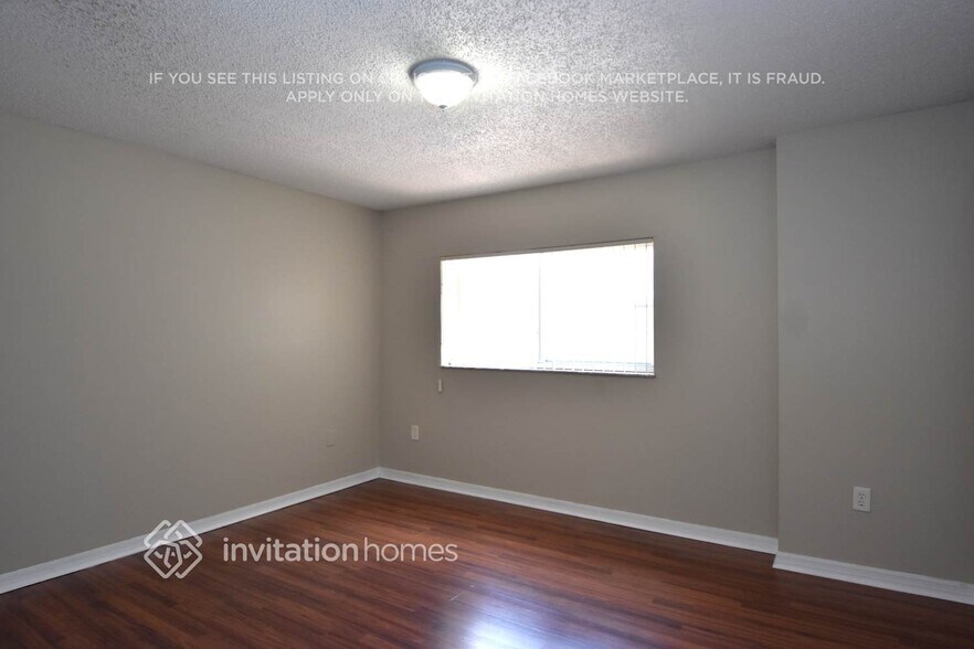 Building Photo - 12621 NW 11th Ln