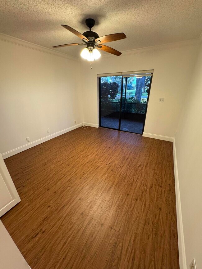 Building Photo - 297 Deer Creek Blvd