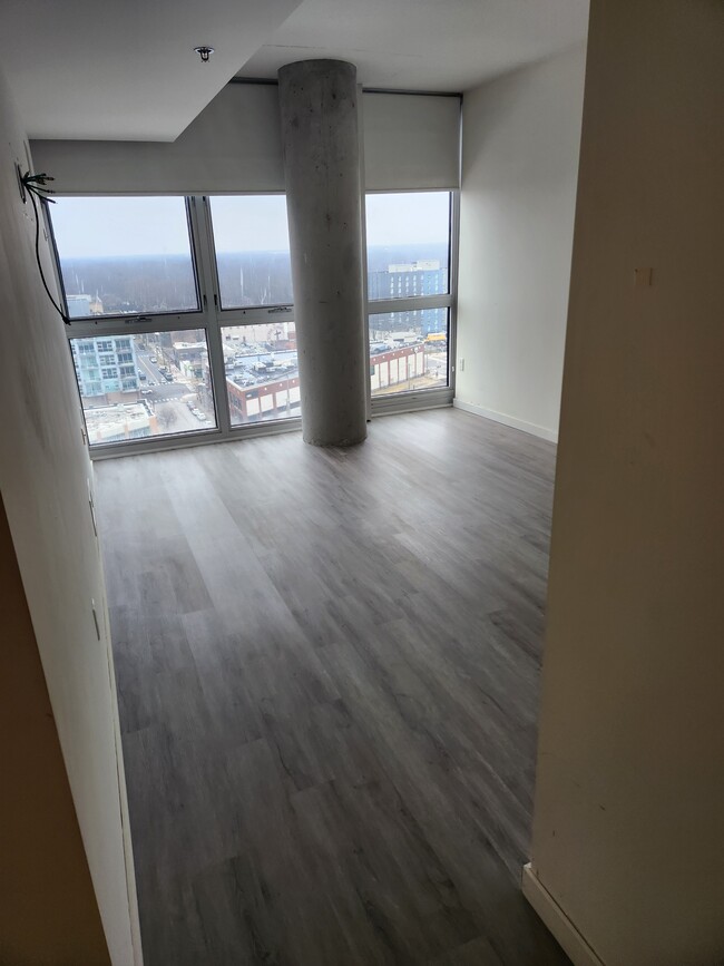 Master Bedroom - 432 S Washington Ave