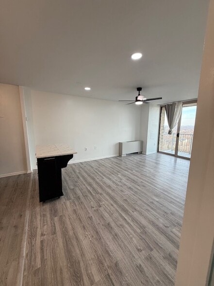 Building Photo - 2500 N Van Dorn St