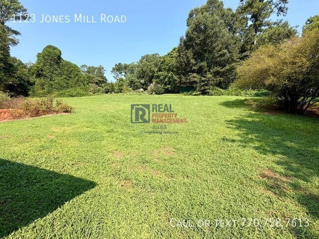 Building Photo - 1123 Jones Mill Rd