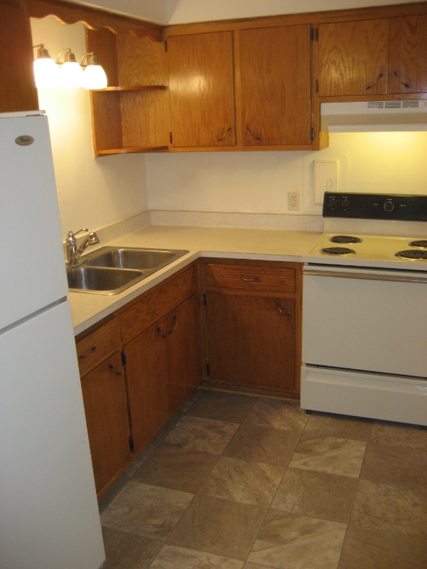 Building Photo - 114 Stimpson St