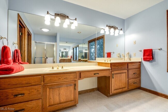 Building Photo - 4700 Barnsleigh Dr