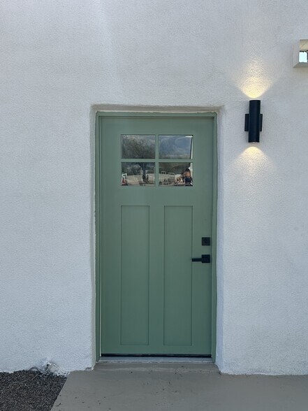 Front Entry...Welcome Home! - 1331 W Speedway Blvd