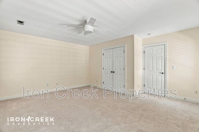 Building Photo - 1672 Olmsted Dr