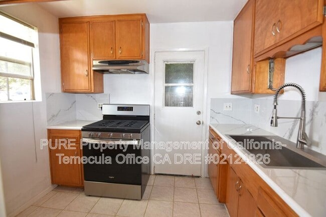 Building Photo - 6742 Zane Ct