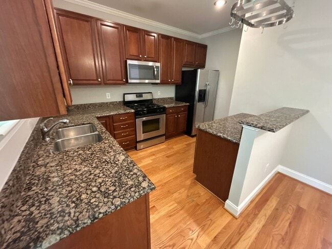 Building Photo - 3 Bedroom | 3.5 Bathroom Raleigh Townhome