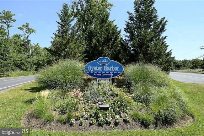 Building Photo - 1330 Washington Dr