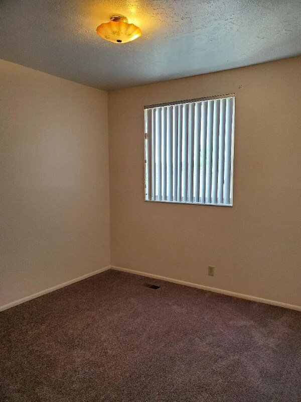 Building Photo - 1177 N 900 E