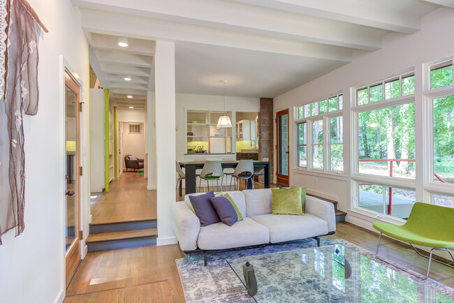 Building Photo - 4416 Arrowhead Trail