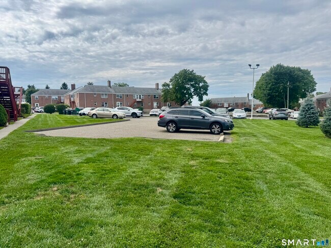 Building Photo - 30 Revere Dr
