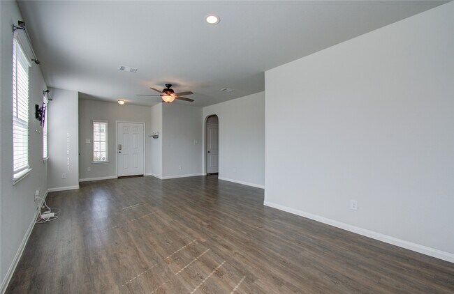 Building Photo - 3504 Cannon Dr