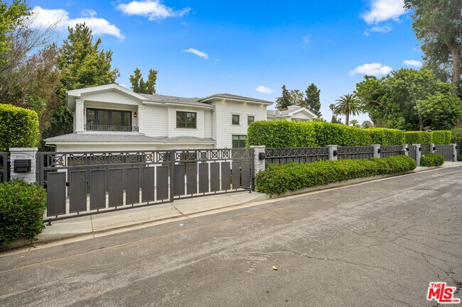 Building Photo - 126 N Canyon View Dr