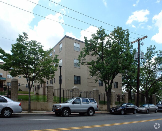 Building Photo - Eastern Plaza Condominiums