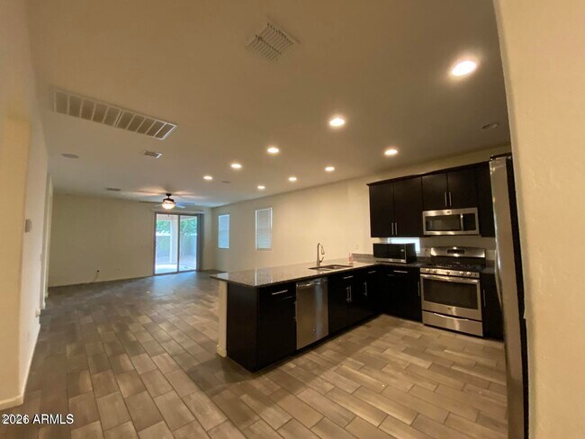 Building Photo - 3549 E Apricot Ln