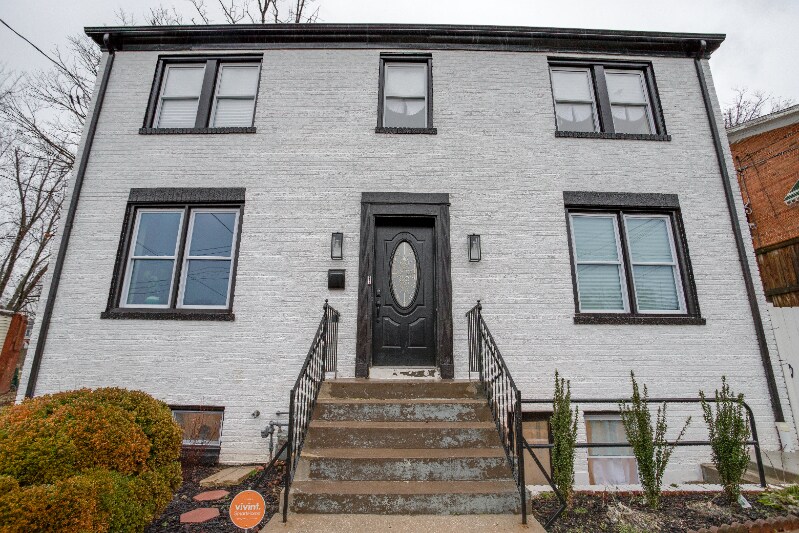 Building Photo - 335 Division Ave NE