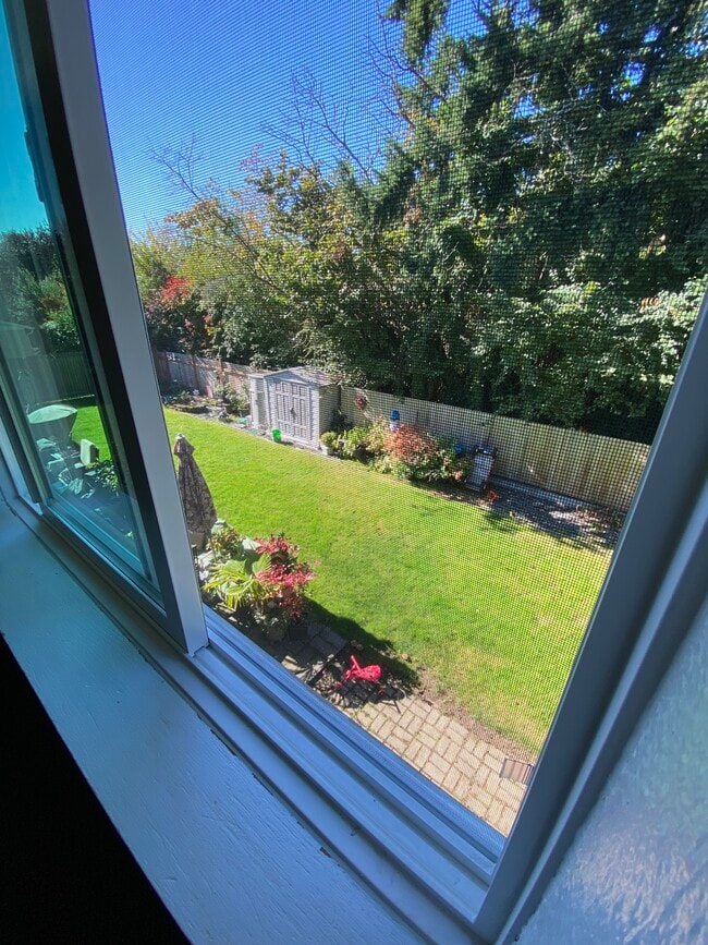 Building Photo - 10318 15th Ave Ct E