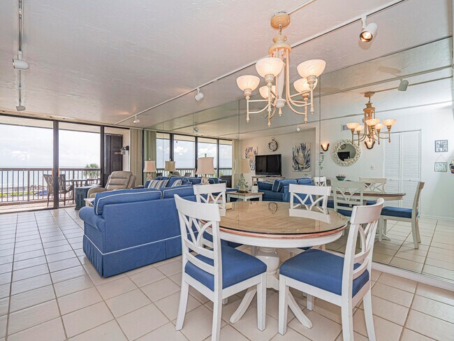 Building Photo - 4141 Ocean Dr