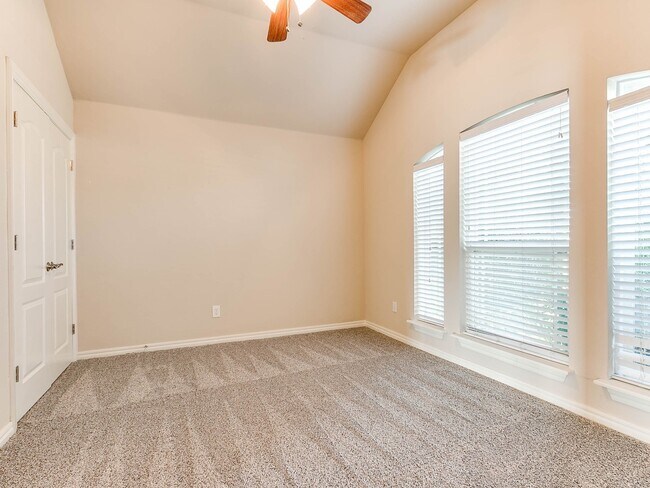 Building Photo - 2724 Busheywood Dr