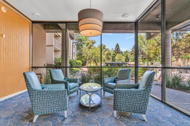 Building Photo - 470 N Civic Dr