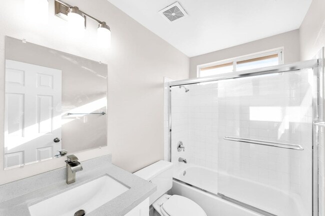 Building Photo - Stunning Remodeled Summerlin Home!