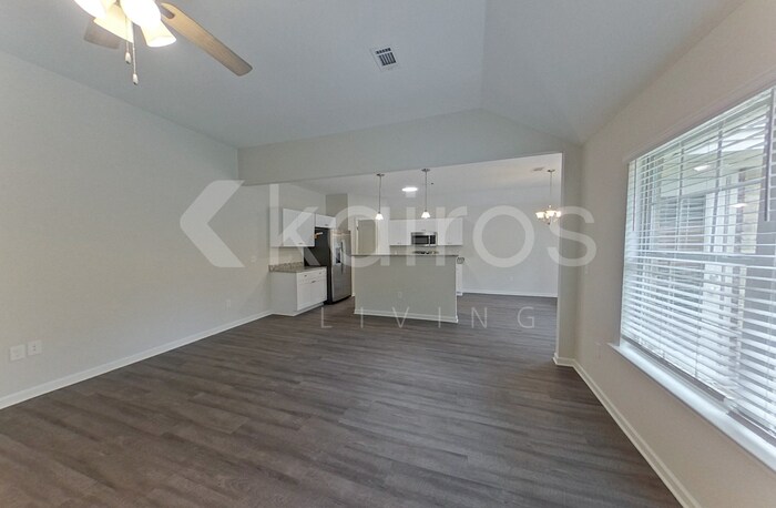 Building Photo - 755 Park Ln