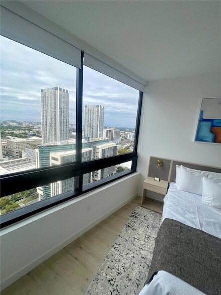 Building Photo - 225 N Miami Ave