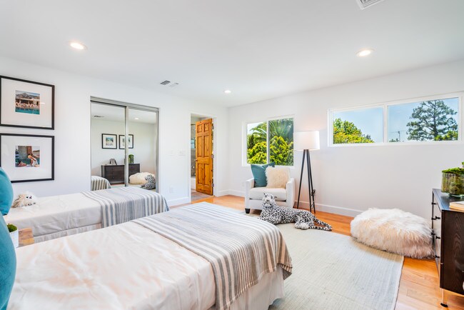 Bedroom4 - 17001 Bollinger Dr